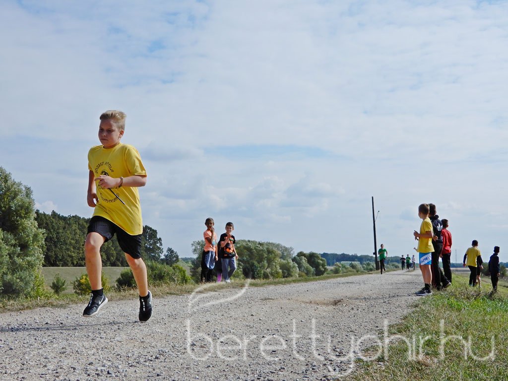 Mezei futóbajnokság Berettyóújfaluban 25